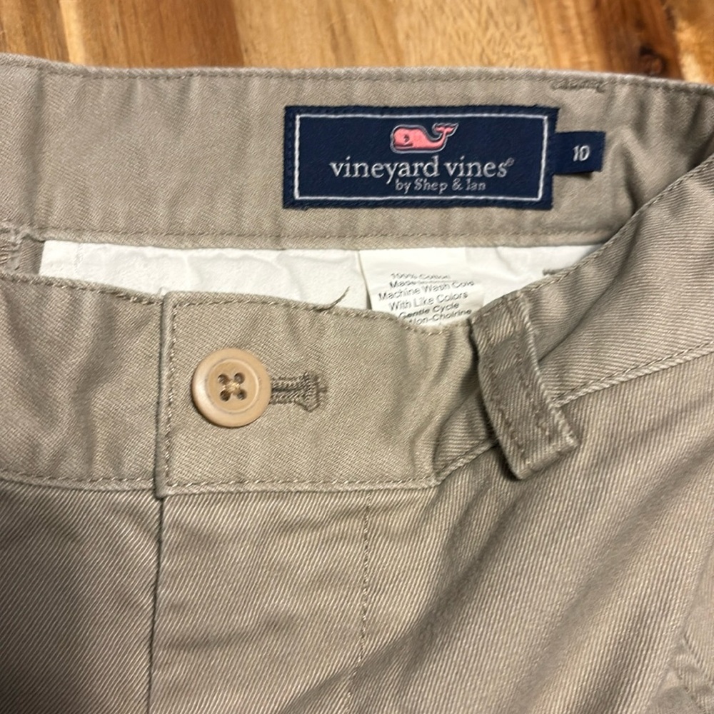 Vineyard Vines classic khaki chino pants size 10 in 100% cotton